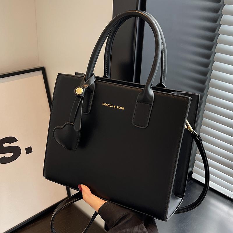 Red Handheld Tote Small Bag For Women 2024 New Trendy One Shoulder Crossbody Large Capacity Simple Versatile Commuter Bag