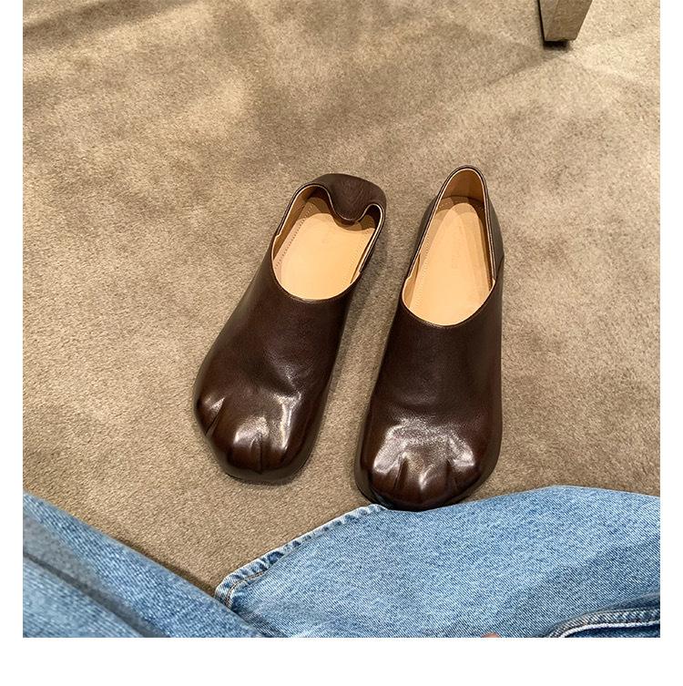 New Slip-On Flat Shoes Women Foldable Heel Cat Paw Loafers Breathable Lightweight Comfortable Casual Shoes