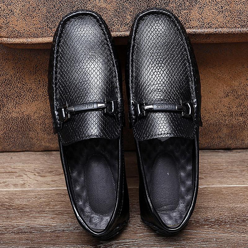 2024 Новые мужские туфли Повседневные роскошные лоферы Мужские мокасины Высококачественные черные мужские туфли на плоской подошве Высококлассные повседневные лоферы без застежек для мужчин