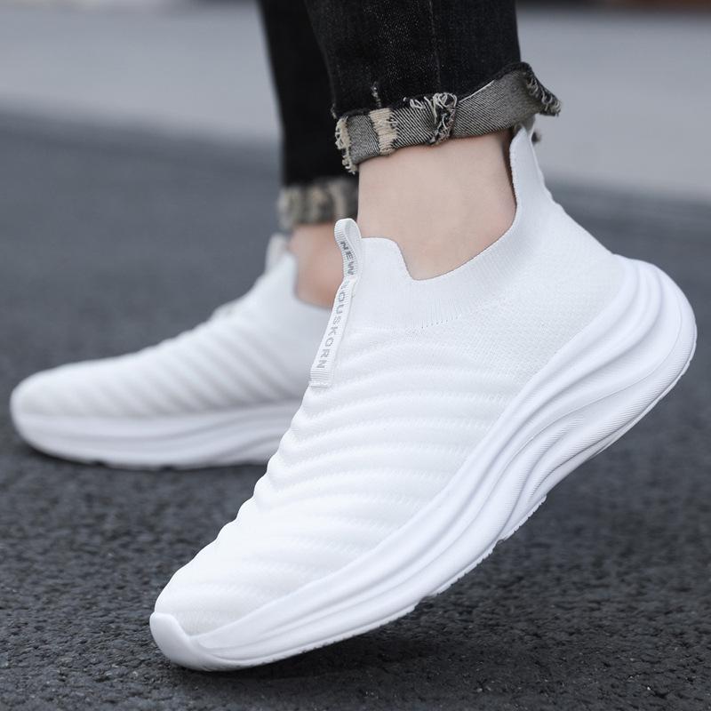 Spring and summer new men's and women's casual shoes breathable mesh running shoes flying woven socks couple sports casual shoes