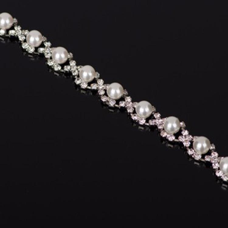 Korean Style Classic Chic Women's Pearl and Gemstone Bracelet B089