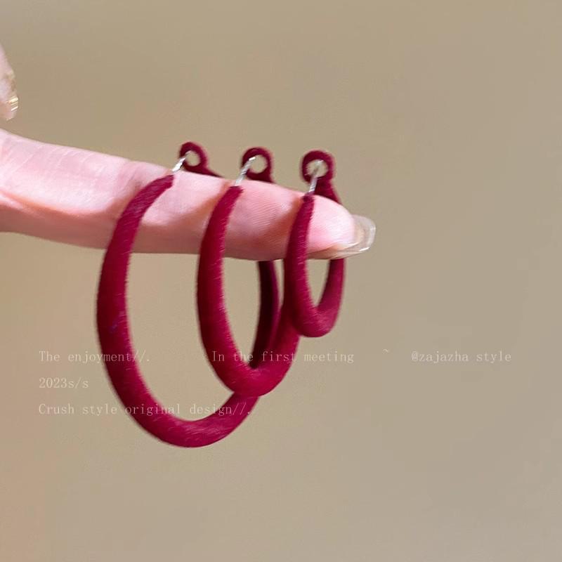 Ankola Large Red Circle Flocking Earrings: Bold Autumn/Winter Style for Women, Versatile & High-End Statement Accessory.