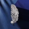 Elegant Temperament Feather Brooch Female Personality Full Diamond Atmosphere Pearl Corsage Anti-Light Cardigan Pin Accessories
