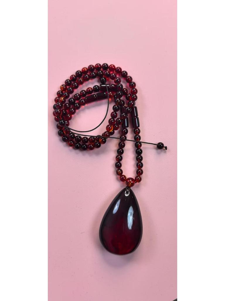 Женский Браслет из Квадратного Медового Воска с Кровяным Янтарём - Универсальное Украшение в Китайском Стиле