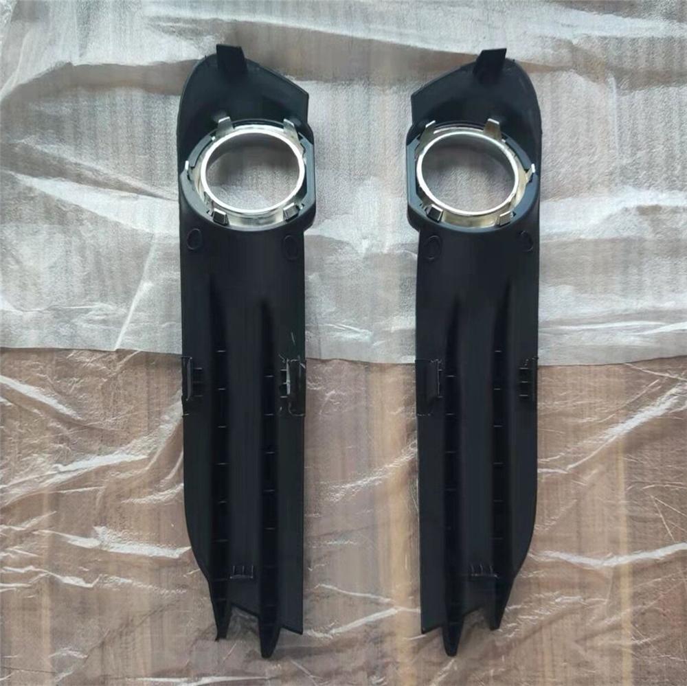 Накладка противотуманных фар со стороны водителя и пассажира для Chrysler Town & Country 2011-2016