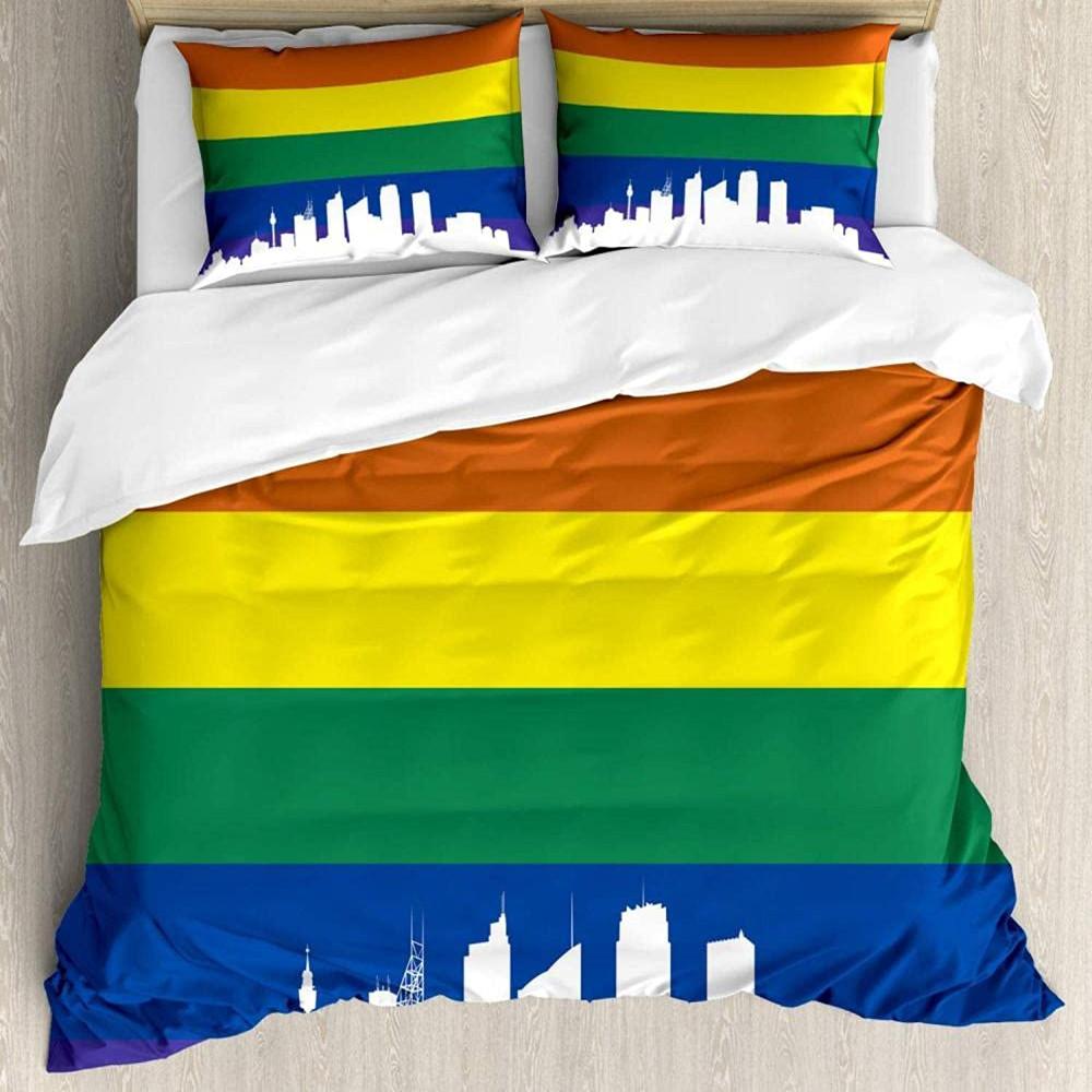 Комплект пододеяльника Pride Полиэстер Люди, празднующие Международный день сообщества ЛГБТ, с разноцветным полосатым дизайном Комплект постельного белья