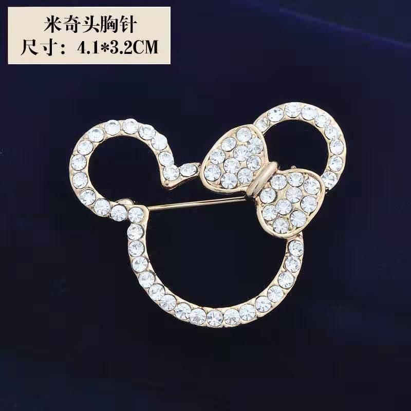Brooch High-End Sense Niche High-End Women'S Silk Scarf Buckle Alloy Corsage Small Fragrant Wind Pearl Rhinestone High-End