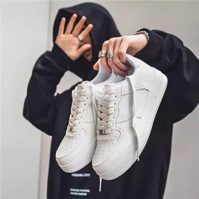 Маленькие белые туфли женские 2025 новые для пары мужские туфли на плоской подошве спортивные и повседневные туфли мягкая подошва популярные универсальные кеды легкие