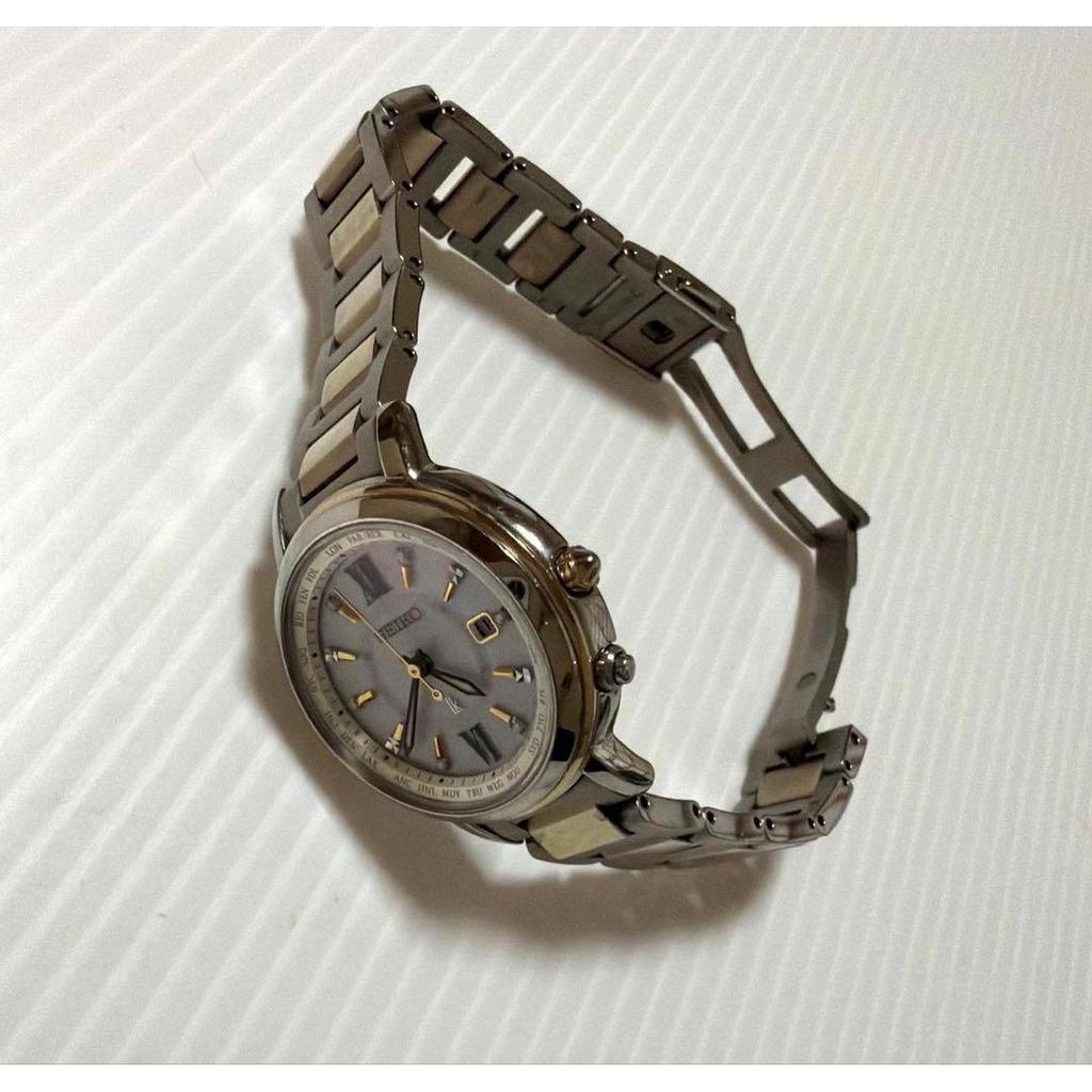 Б/у женские часы SEIKO LUKIA SSQV032 с солнечной батареей и радиоконтролем