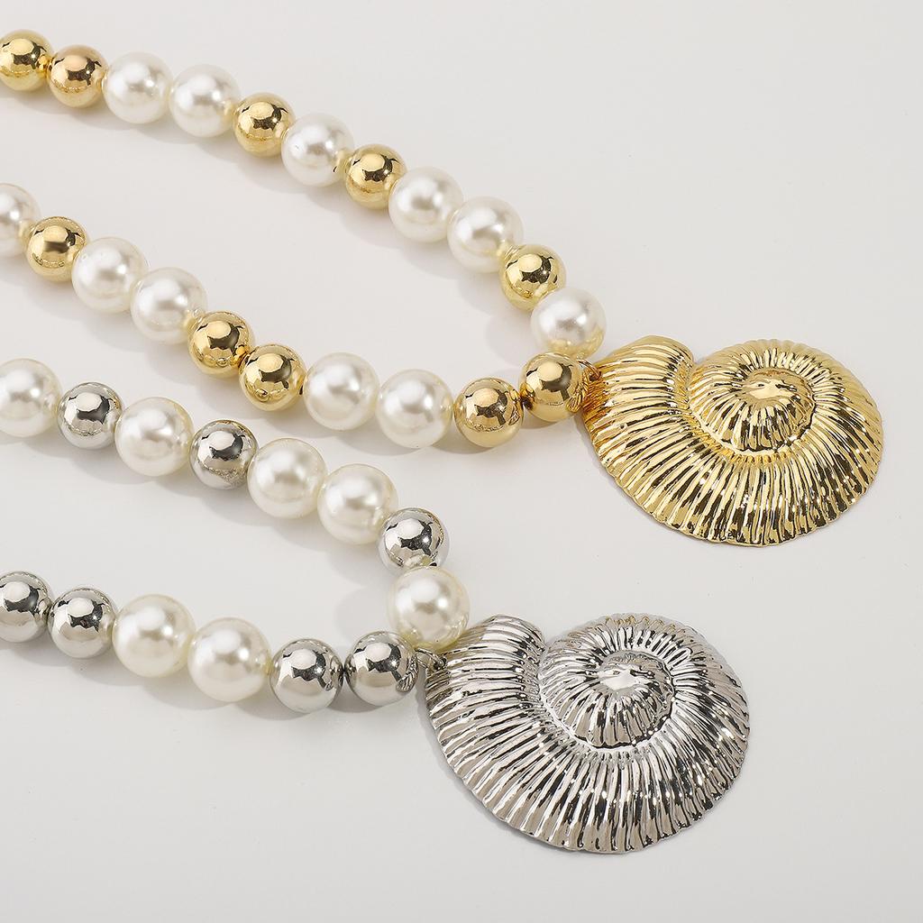 Tooxika Exaggerated Hollowed Out Conch Pendant Necklace Fashion Round Beads Mixed Colour Imitation Pearl Necklace