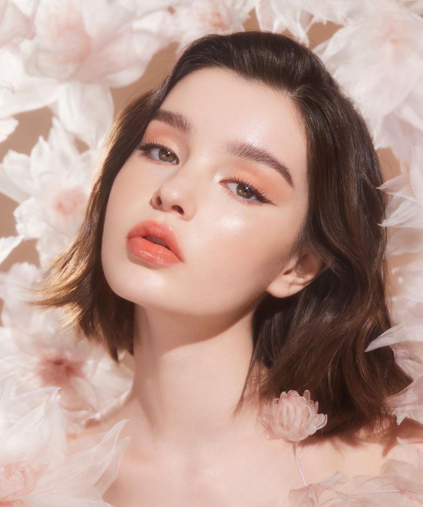 Палетка Garden of Light из коллекции Blooming Edition