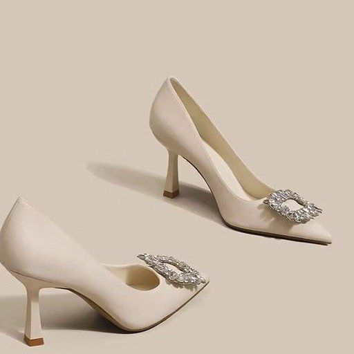 Туфли-лодочки из лакированной кожи телесного цвета, темпераментные, для通勤, новые, французские, со стразами, с квадратной пряжкой, универсальные, на высоком каблуке, женские