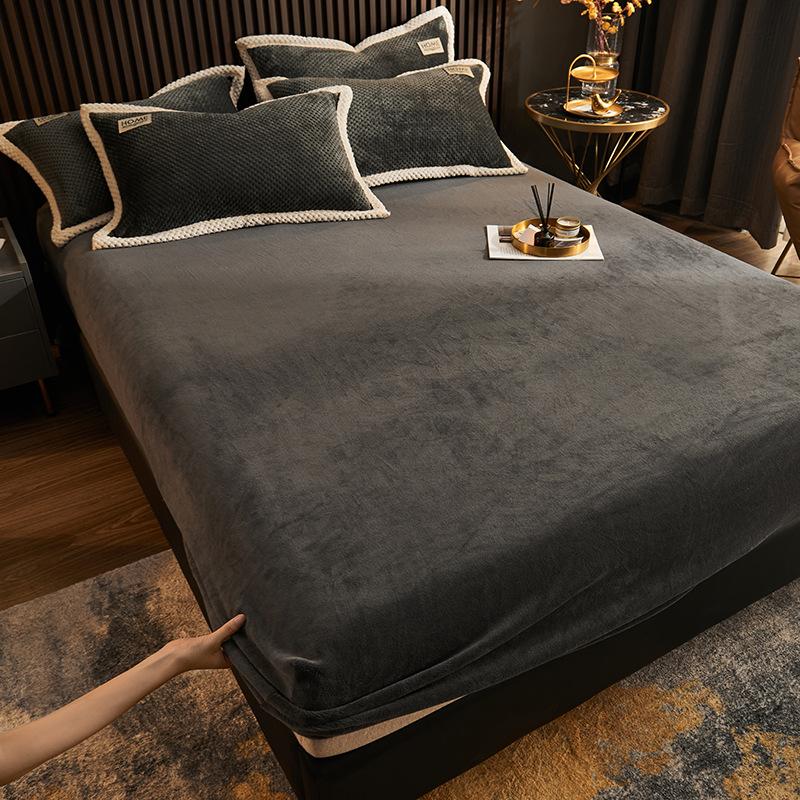 2026 Warm Soft Crystal Velvet Fitted Bed Sheet Washable Non-slip Mattress Cover King Queen Size Solid Color Thick Quilted Mattress Protector Bedding