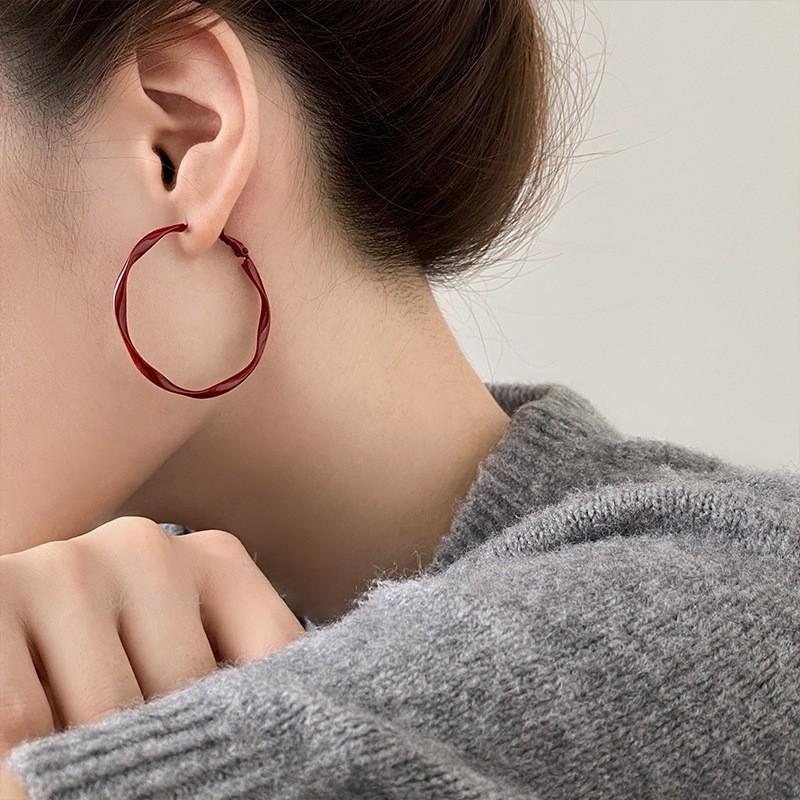 Серебряная игла Анкара красные серьги-гвоздики с сердцем, модный темперамент, новые серьги, легкая роскошь, высокий стиль, осень и зима
