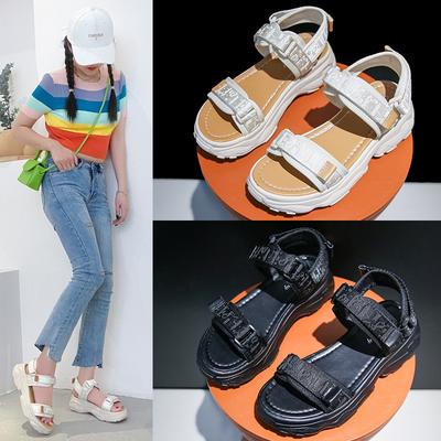 Босоножки на толстой подошве для женщин Летом 2025 года, Модные и универсальные, На липучках, для студентов, Нескользящие и на мягкой подошве, Спортивная пляжная обувь