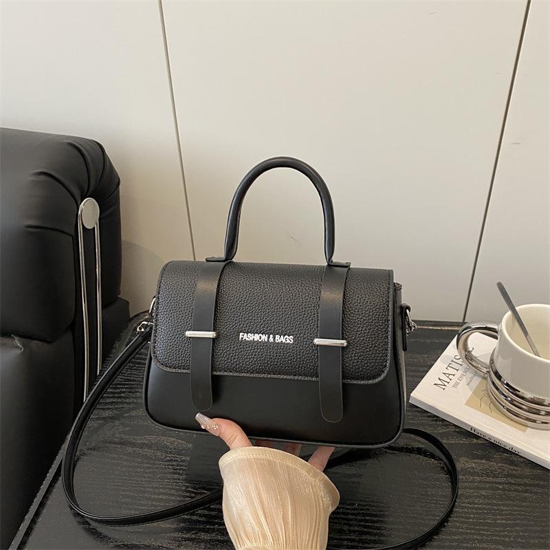New Niche Design Box Bag Trendy Versatile Shoulder Bag Fashion Messenger Bag Premium Texture Portable Small Square Bag