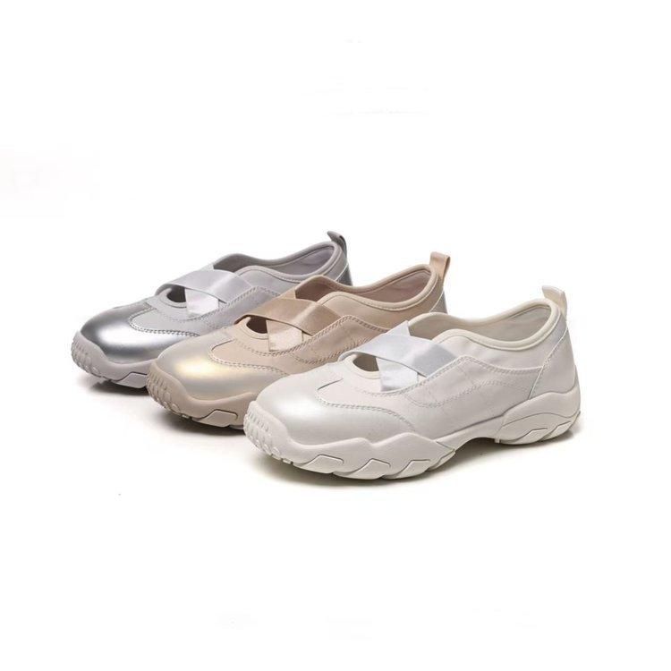 Новые китайские балетки, маленькие белые туфли, женские, 2025, осенние, новые, популярный стиль со стразами, трендовый бренд в стиле инс, универсальные одинарные туфли