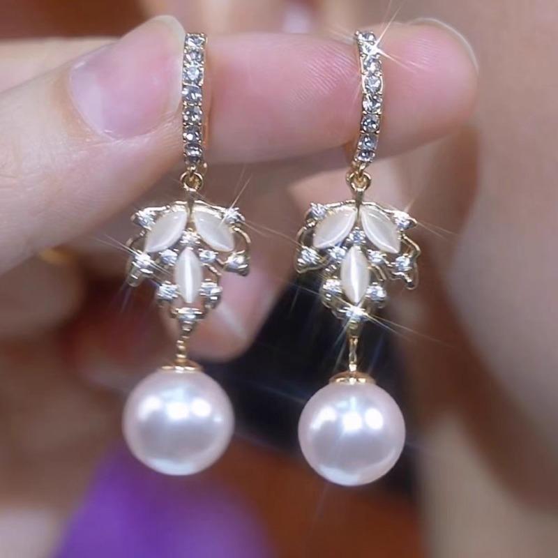 Модные блестящие серьги-подвески в виде листьев из красного бисера со стразами для женщин и девочек, легкие роскошные серьги-гвоздики, ювелирные изделия в подарок