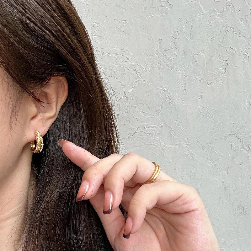 Medieval Style Italian Brushed Wheat Ear Braided Ear Buckle French Retro Seiko Advanced Sense Diamond-Encrusted Niche Women'S Earrings