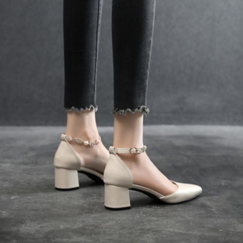 Новые модные универсальные туфли на высоком каблуке с острым носком и толстым каблуком, легкие рабочие сандалии с пряжкой