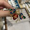 Брошь в виде пчелы из эмали, корсаж, инкрустированный цветными бриллиантами, персонализированная легкая роскошь высокого класса, изысканное чувство, универсальные декоративные аксессуары в виде булавки