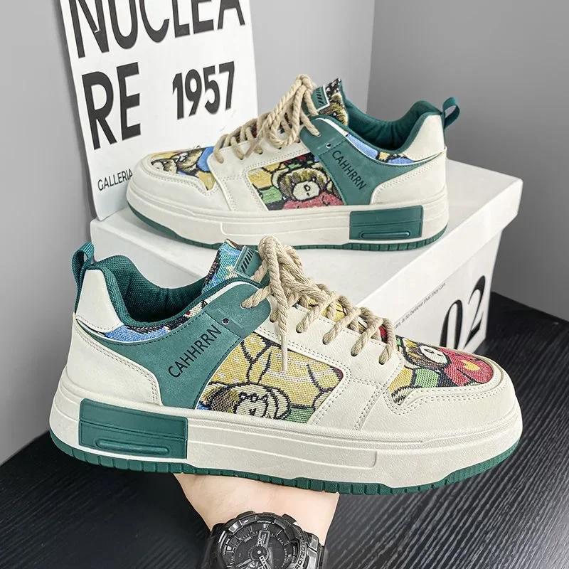 Новые мужские туфли, спортивная обувь с принтом медведя, противоскользящая одежда, модная повседневная вулканизированная обувь на плоской подошве, мужская обувь 2024 года