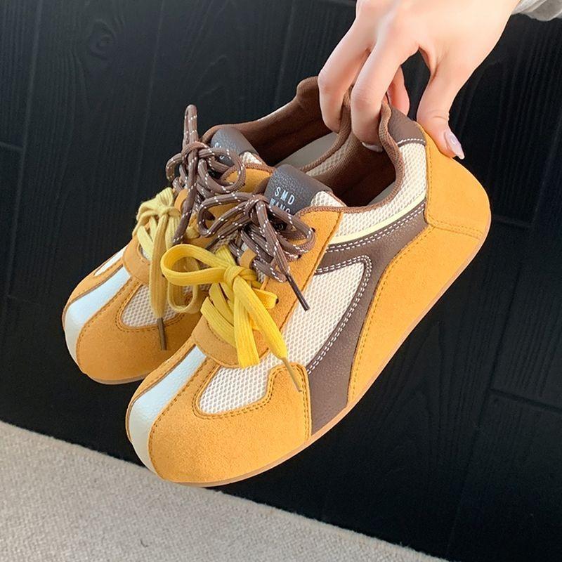 Ретро удобные мягкие туфли на подошве женские весенние новые с круглым носком на шнуровке сетчатые дышащие повседневные туфли