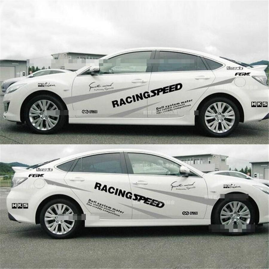 Наклейка на боковую часть автомобиля в виде гоночных полос серо-черного цвета