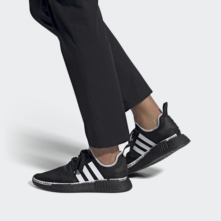 adidas NMD_R1 'Полоска с логотипом - Черный' FV8729