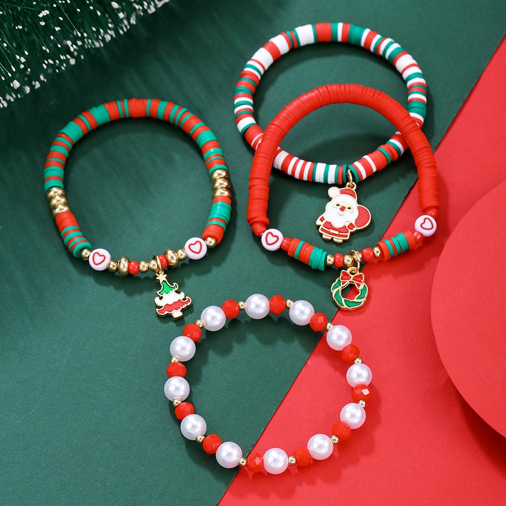 Набор рождественских браслетов-шармов: Санта, Олень и Колокольчик Дизайн из Бисера и Жемчуга из Полимерной Глины