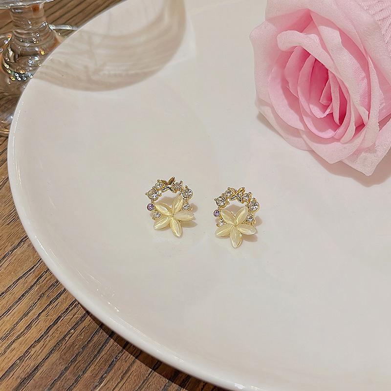 Цветочный жемчуг Лесной стиль Стиль Модный свежий уникальный нишевый дизайн Классные серьги Подарок