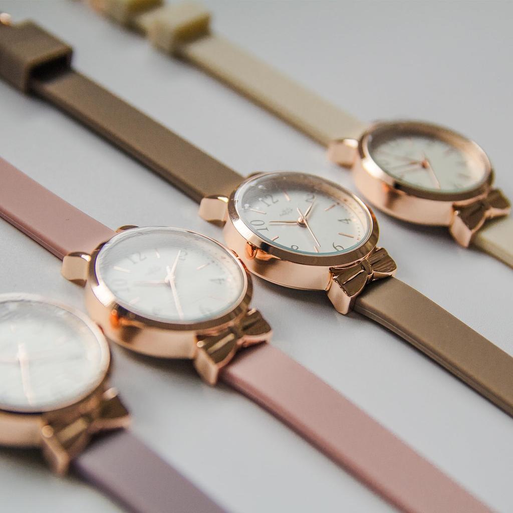 Часы аналоговые силиконовый ремешок белый [Fieldwork] женские M098-1