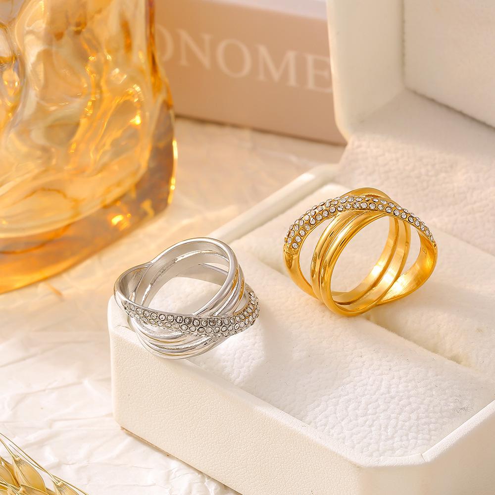 Винтажное кольцо с крестообразным узором и бриллиантами с позолотой 18 карат - Европейский и американский шик, нержавеющая сталь, не тускнеет.