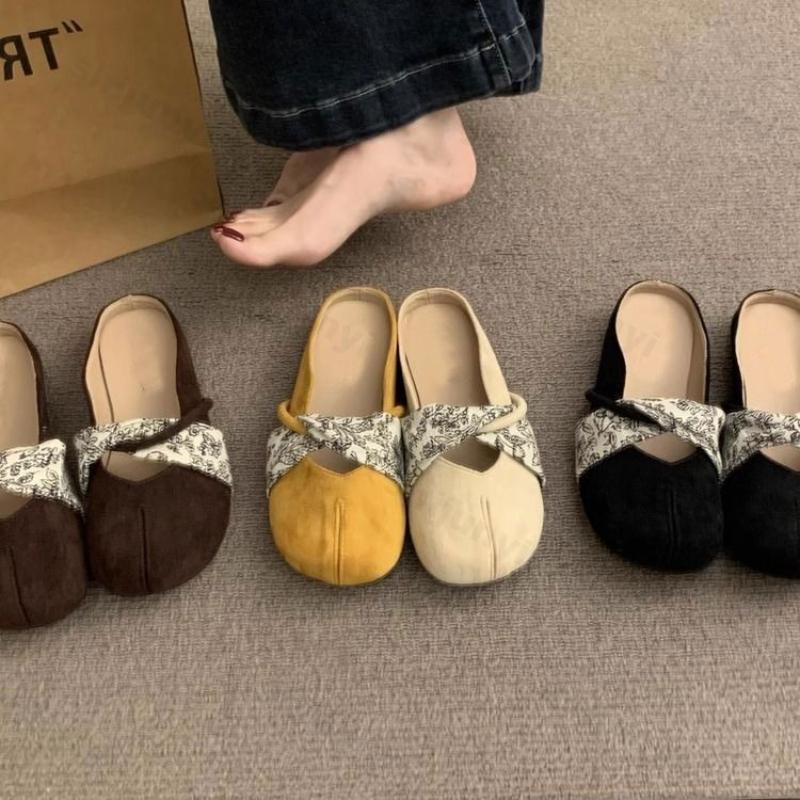 Модные женские полушлепанцы 2025 Лето Новые Уличные Нескользящие Модные Крутые Шлепанцы Легкие Удобные Мягкая Подошва Плоская Повседневная Обувь