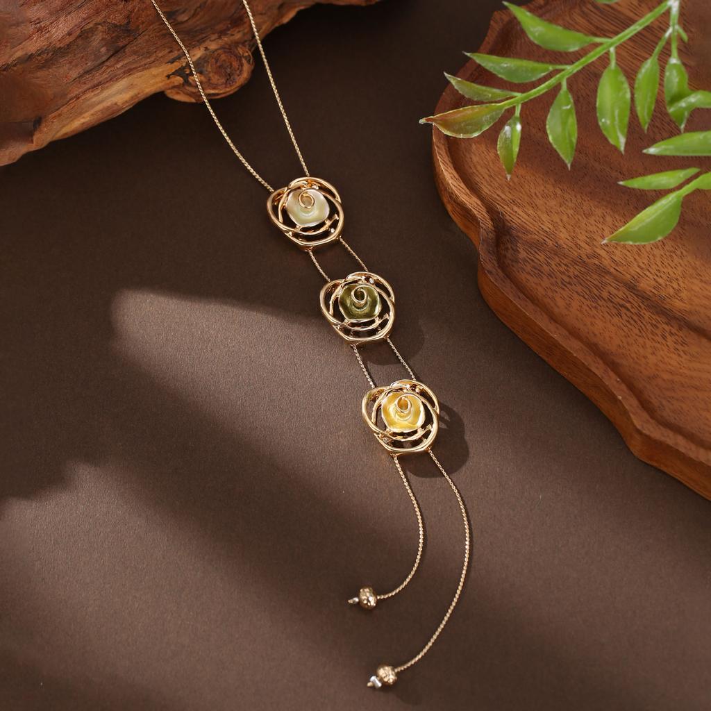 Эмалевый цвет полый геометрический цветок длинная подвеска, женская подвеска-ожерелье в форме сердца с высоким чувством универсальности