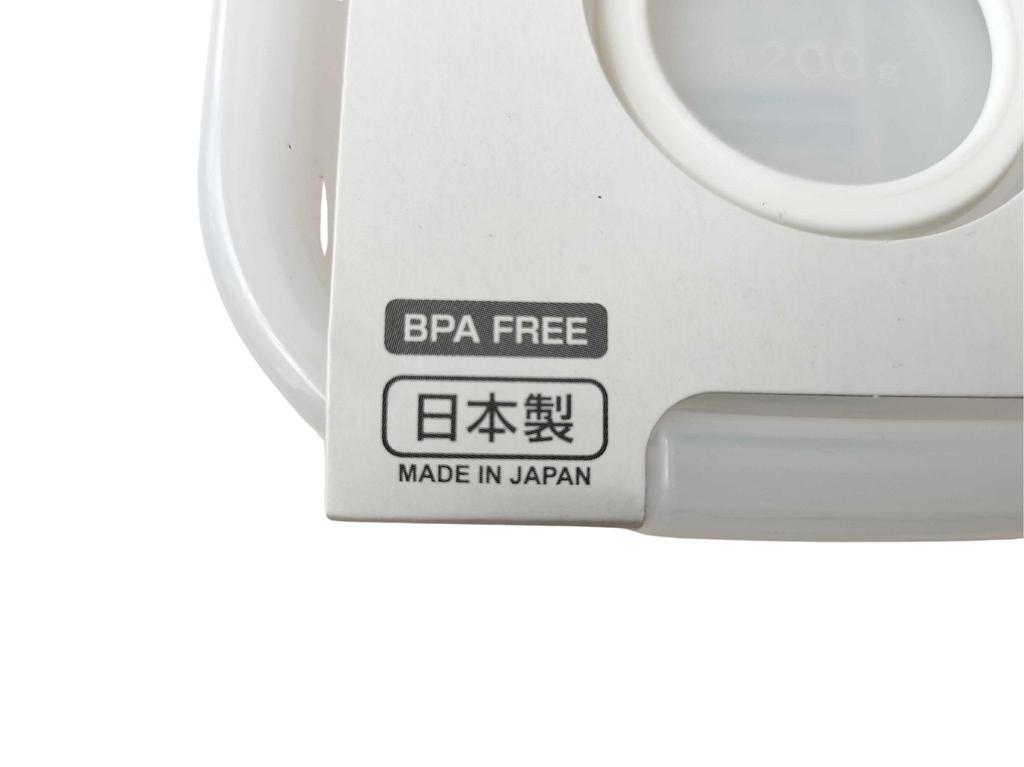 Inomata Chemical Microwave Cooker for Boiling Spaghetti and Clear Boils Includes Pasta and Vegetable Peeling Sponge Set [Bonus Set] Pasta, White, 1-2