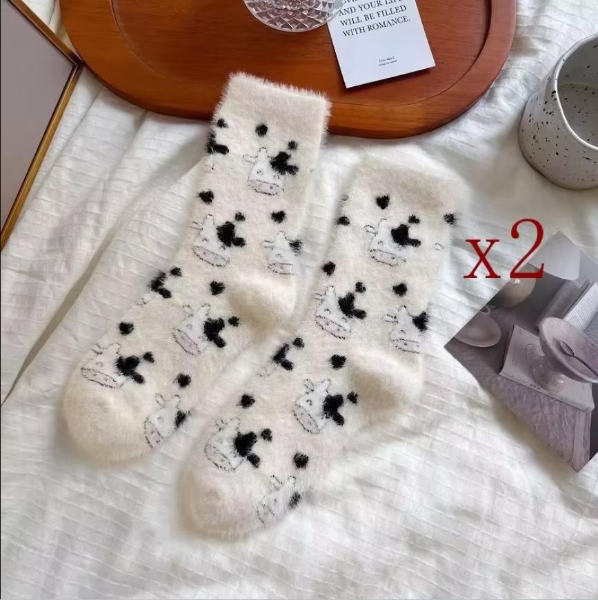 2 Pairs Cute Cow Print Socks for Winter, Warm Plush Mid-Calf Socks for Women, Soft Comfortable Casual & Home Wear, Fashionable G