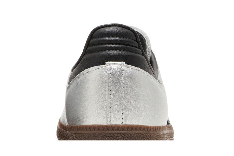 Women's Sneakers adidas Samba OG Silver Metallic Black Gum (Women's) Silver Metallic/Core Black/Gum 5