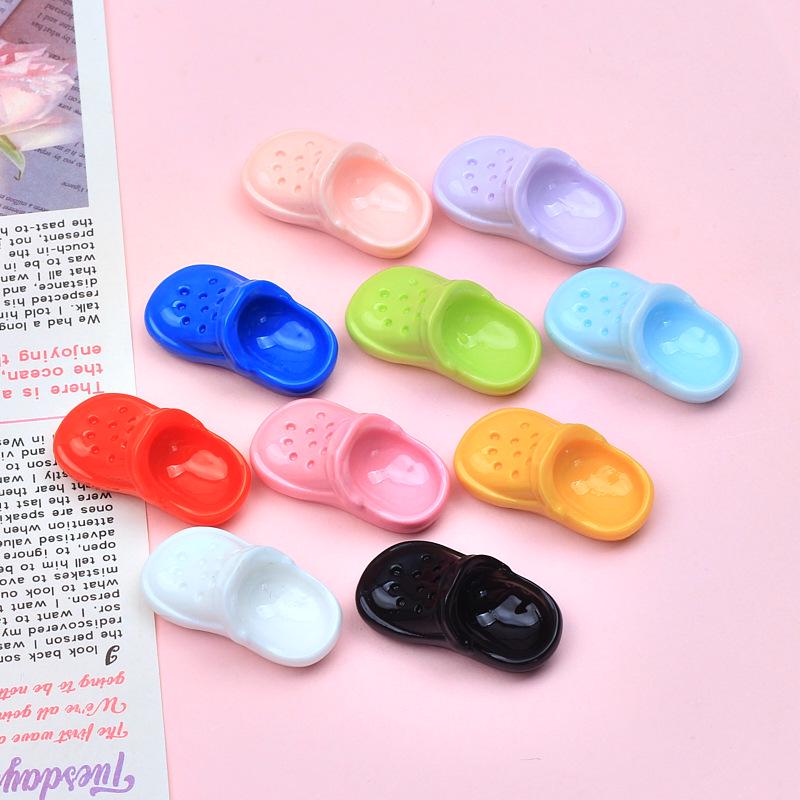 Resin Cartoon Accessories: DIY Shoe Charms, Hair Cream, Glue, Hairpins, and Trendy Slippers.