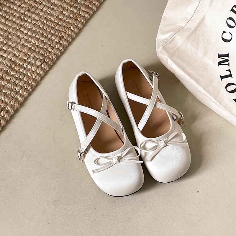 Black Retro French Flat-soled Single Shoes Women's 2025 New Spring Shallow Mouth Ballet Versatile Skirt Mary Jane Shoes