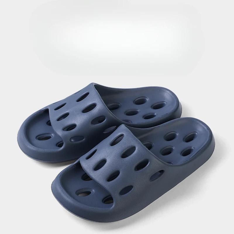 Летние дырявые тапочки для ванной комнаты, для купания, удобные, для мужчин и женщин, для пар, для дома, в помещении, нескользящие сандалии из ЭВА, тапочки, пляжные тапочки