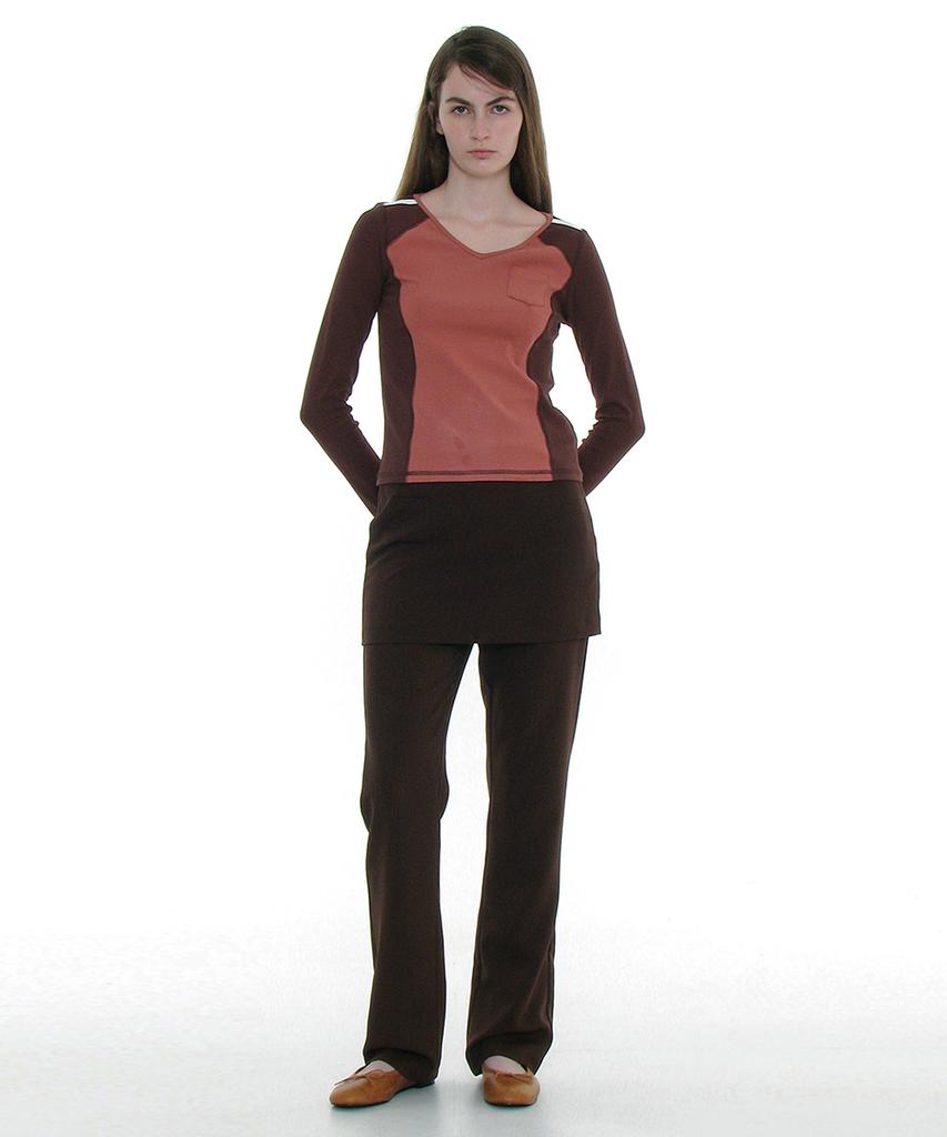 PARTIMENTO WOMEN Cut-Out V-Neck Colorblock Long Sleeve Tee_Brick