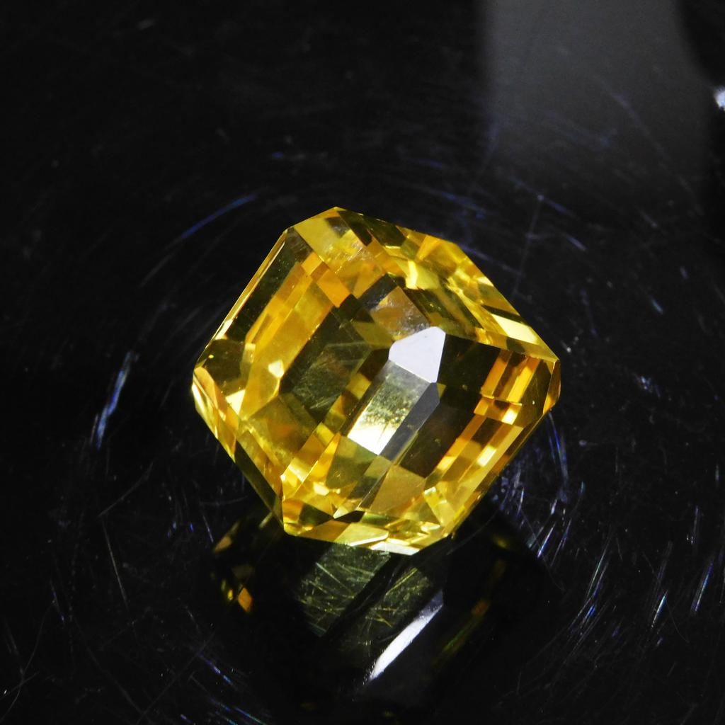 Natural Topaz Yellow Cube Cut CERTIFIED 148.40 Ct Loose Gemstone Huge Size