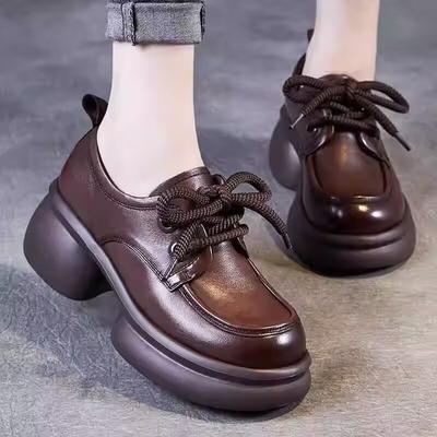 Туфли на платформе в британском стиле, на каблуке-маффине, из маленькой кожи, женские, осень 2025, новые лоферы на шнуровке, универсальная повседневная обувь