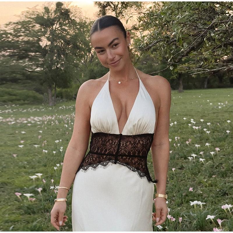 Женское платье с кружевной вставкой, на шее, пляжное, для путешествий, летнее, новый стиль, платье с подчеркнутой талией, темпераментное, длинное, без рукавов, облегающее