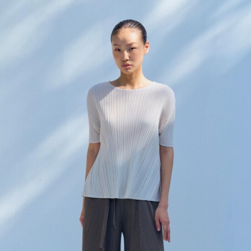 Lapli Flare Basic T shirT apTss126003