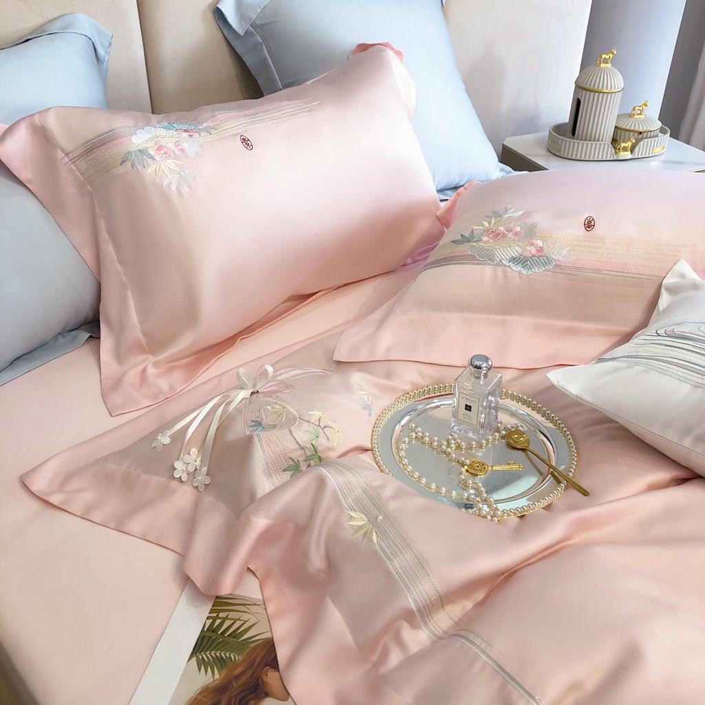 Four-piece Set of Pure Cotton Bedding, Embroidered Skin-friendly and Breathable Quilt Cover, Bed Sheet Quilt Pillowcase Set
