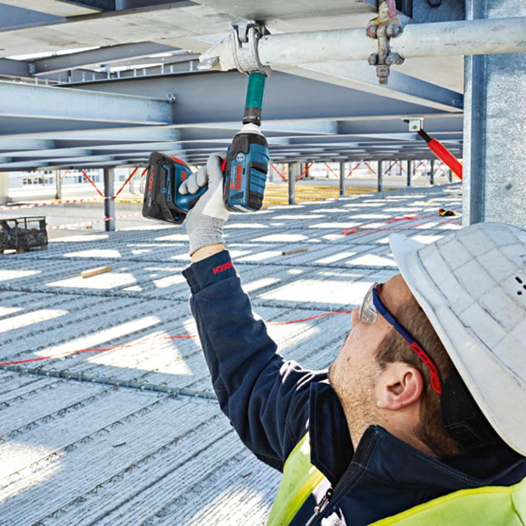 Беспроводной ударный гайковерт Bosch Professional 18 В x Кейс для переноски (6.0Ач 2, Зарядное устройство, В комплекте) GDS18V-300