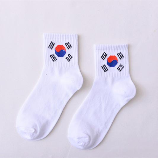 Women Daily Socks Harajuku Korea Japanese Cotton Kitten Flame Socks Men Chinese Cactus Gun Shark Alien Christmas Socks