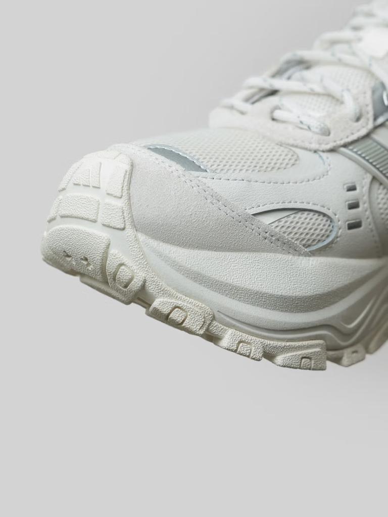 Вечерние туфли Adidas для знаменитостей - SHADOW FEVER Обувь с амортизацией и возвратом энергии Adidas JQ7624